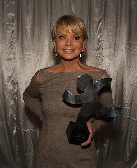 Uschi Glas erhält Ehrenpreis für ihre Charity-Projekt "brotZeit".