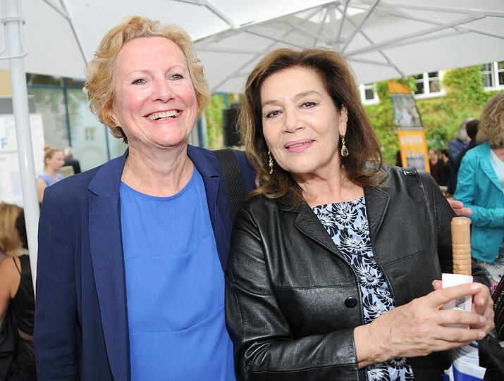 Gabriele Pfennigsdorf (FFF Bayern, l.) und Hannelore Elsner