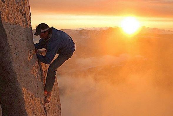Der US-Extremsportler Dean Potter ist bei einem "Base Jump"-Unfall im Yosemite-Park ums Leben gekommen.