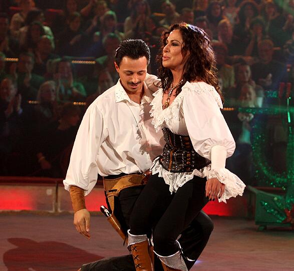 Tosender Applaus bei "Stars in der Manege": 2008 wagte sich Simone Thomalla an der Seite von "Los Alamos" auf die Bühne.
