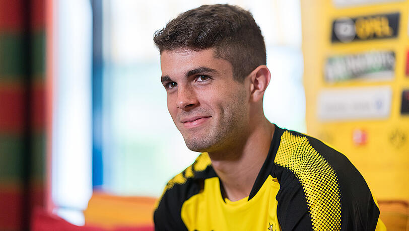 Christian Pulisic beim Pressegespräch im Dortmunder Trainingslager.