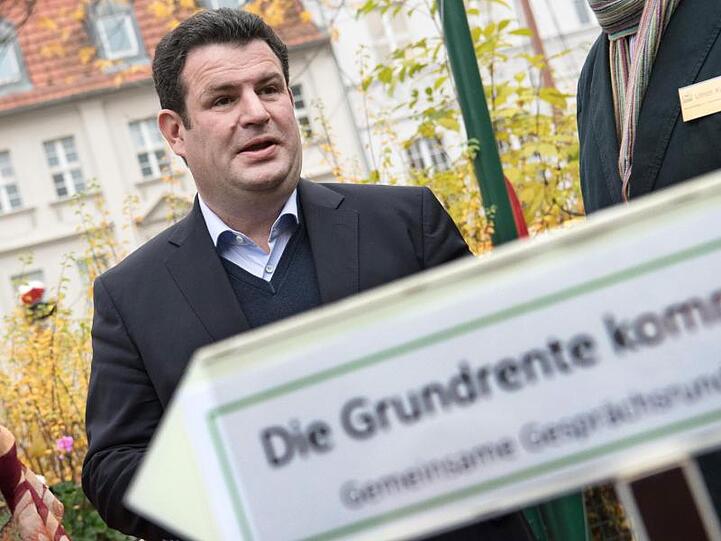 Arbeitsminister Hubertus Heil hat mit Gesundheitsminister Jens Spahn "die letzten noch offenen Fragen" im Gesetzentwurf für die Grundrente geklärt.
