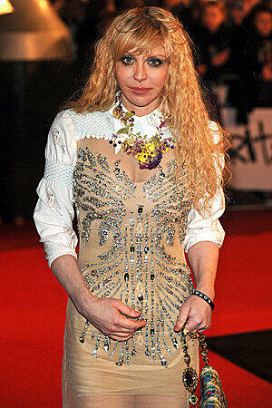 Diese Dame kann in keinem Kleid überzeugen: Sängerin und Nirvana-Sänger Kurt Cobain-Witwe Courtney Love.