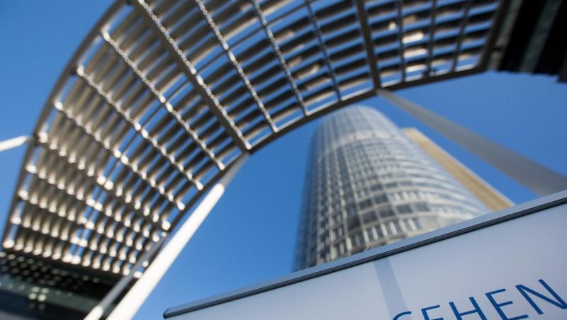 Zentrale des Energiekonzerns RWE: Den Umbau zu einem führenden Ökostromerzeuger kann RWE mit steigenden Gewinnen vorantreiben. Zentrale des Energiekonzerns RWE: Den Umbau zu einem führenden Ökostromerzeuger kann RWE mit steigenden Gewinnen vorantreiben.