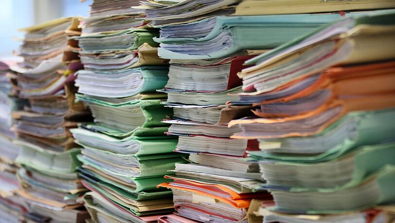 Sch&auml;tzungen zufolge werden nur etwa ein bis drei Prozent aller in Deutschland gesprochenen Gerichtsurteile der &Ouml;ffentlichkeit zug&auml;nglich gemacht. (Symbolbild)