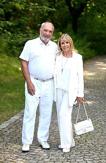 Schlagersängerin Ireen Sheer mit Mann Klaus-Jürgen Kahl Schlagersängerin Ireen Sheer mit Mann Klaus-Jürgen Kahl