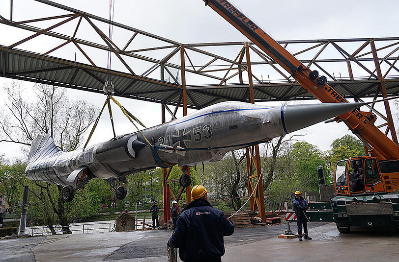 Der Starfighter zieht aus dem Deutschen Museum aus. Die Bilder.