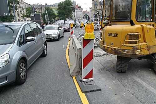 Am Stachus wird&rsquo;s eng: Diesmal werden die Betonfugen des Untergeschosses saniert.