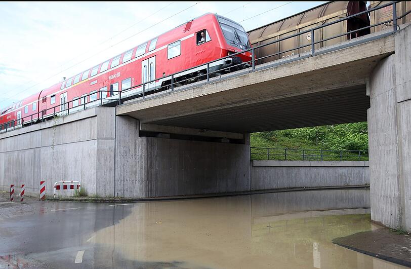 Unwetter, Gewitter, Sturm und Hagel über Deutschland: Die Bilder vom Hitze-Gewitter in der Nacht zum Freitag