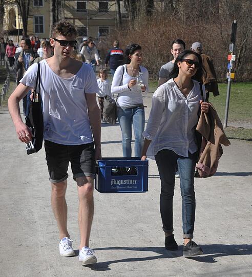 Sonne satt auch am Samstag: Begleiten Sie unseren Fotografen bei seinem Streifzug durch das schöne München. Enfach weiterklicken!