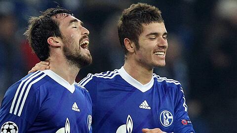 Siegtorschütze gegen Piräus: Christian Fuchs (l.)