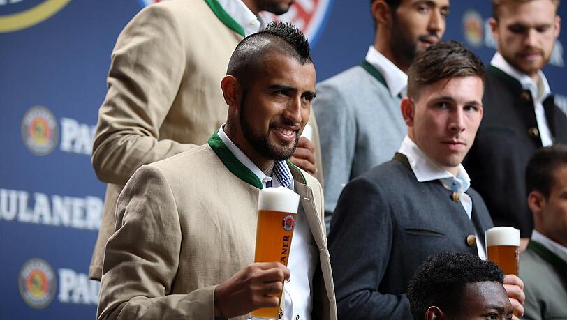 Vor allem FC Bayern Neuzugang Arturo Vidal stand im Fokus. Vor allem FC Bayern Neuzugang Arturo Vidal stand im Fokus.