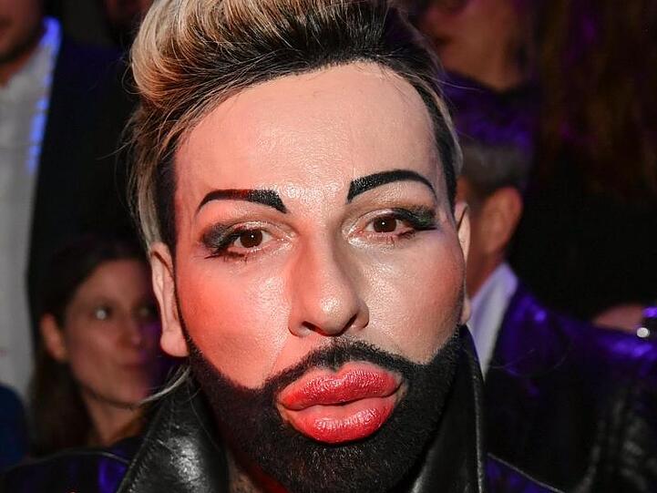 Harald Glööckler auf der Fashionshow "Shine bright like Pompöös" im Januar in Berlin.