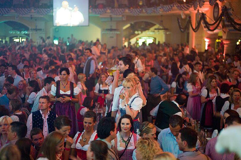 Das "Wiesn-Zelt am Stiglmaierplatz": Die besten Bilder.