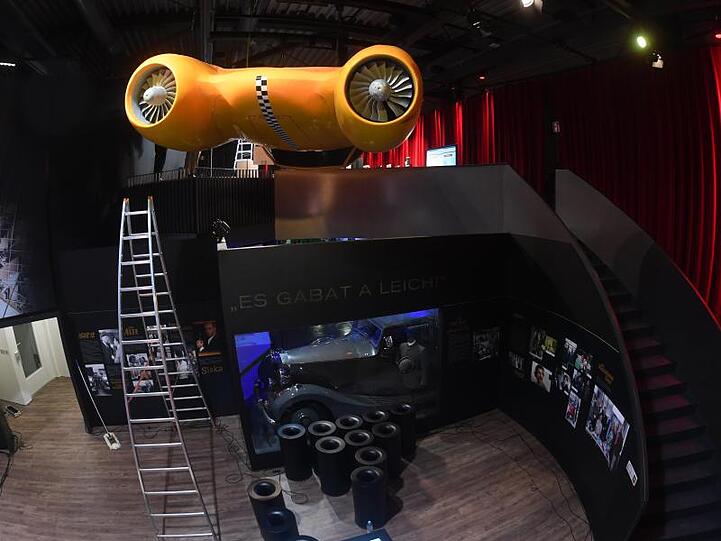 Das Space Taxi aus dem Film "Raumschiff Surprise".