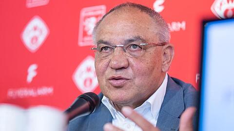 Felix Magath vom Drittligisten Würzburger Kickers kritisiert den DFB.