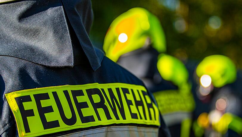 Die Feuerwehr war mit etlichen Einsatzkräften vor Ort. (Symbolbild)