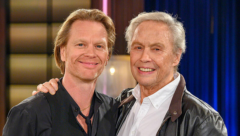 Das Vater-Sohn-Duo hat ein inniges Verhältnis. 2027 planen Vater und Sohn sogar eine gemeinsame Tour mit Start in Hamburg. Das Vater-Sohn-Duo hat ein inniges Verhältnis. 2027 planen Vater und Sohn sogar eine gemeinsame Tour mit Start in Hamburg.