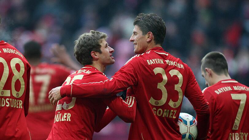 Mario Gomez (r.). Mario Gomez (r.).