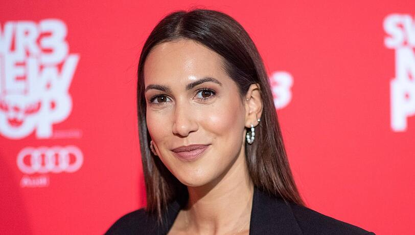 Clea-Lacy Juhn wird bald Mutter von Zwillingen. Clea-Lacy Juhn wird bald Mutter von Zwillingen.