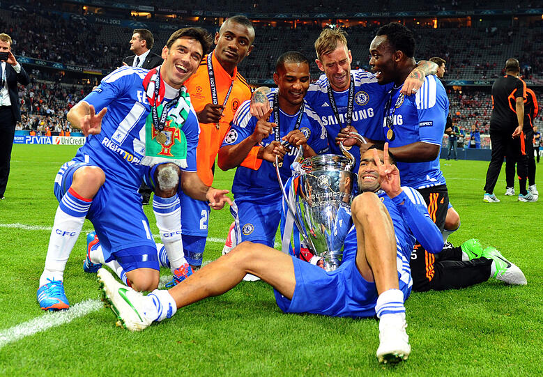Die Blauen jubeln im Stadion der Roten: Der FC Chelsea feiert den Champions-League-Triumph in der Allianz Arena über den FC Bayern.