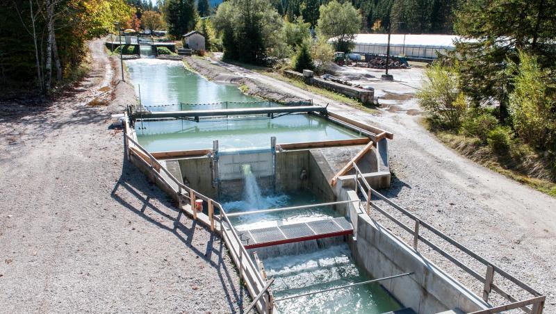 Eine Versuchsanlage eines Schachtkraftwerks auf dem Gelände der Versuchsanstalt für Wasserbau und Wasserwirtschaft. Foto: Uli Benz/TU München Eine Versuchsanlage eines Schachtkraftwerks auf dem Gelände der Versuchsanstalt für Wasserbau und Wasserwirtschaft. Foto: Uli Benz/TU München