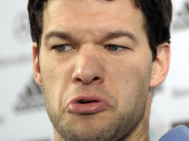 Nach seiner Entlassung bei Chelsea tritt Scolari gegen Ballack nach.