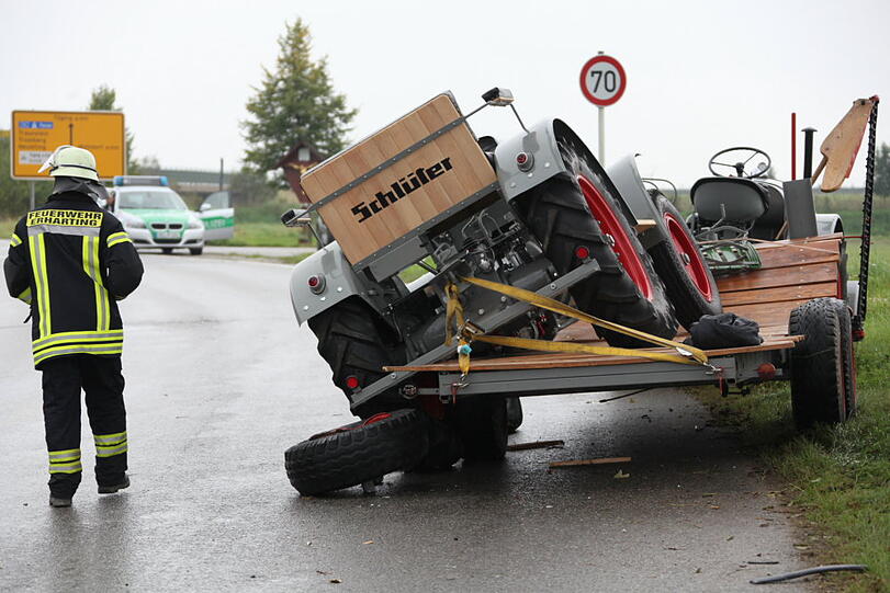 Crash mit Traktor: Die Bilder.