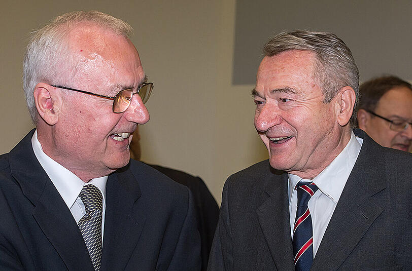 Der ehemalige jugoslawische Geheimdienstchef Zdravko Mustac (r) und sein enger Mitarbeiter General Josip Perkovic (l) stehen seit 21 Monaten vor Gericht.