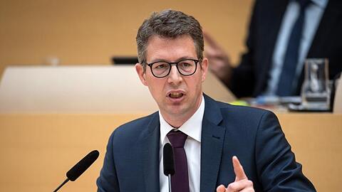 Markus Blume, CSU-Generalsekretär, spricht im Plenarsaal während einer Landtagssitzung. Foto: Sina Schuldt/Archivbild