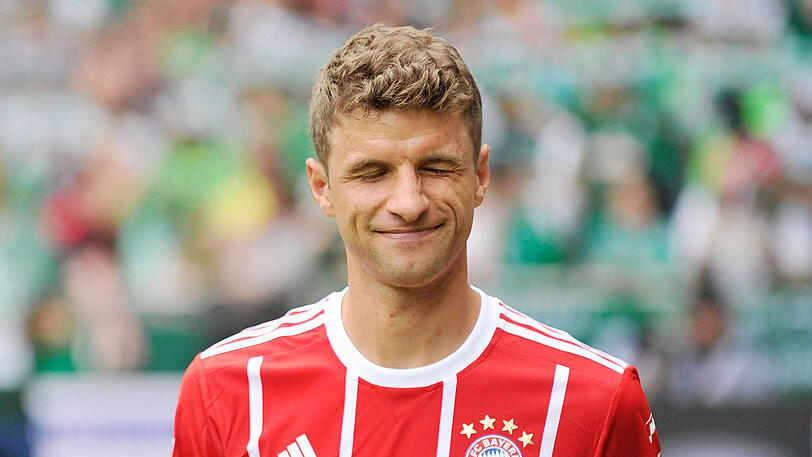 THOMAS MÜLLER NOTE 3
Noch ohne Pflichtspiel-Treffer in dieser Saison. Diesmal als Joker gebracht, kam in der 74. Minute für Ribéry und ging auf seine zentrale Rolle. Führte sich gleich mit einem prächtigen Volley-Schuss ein.