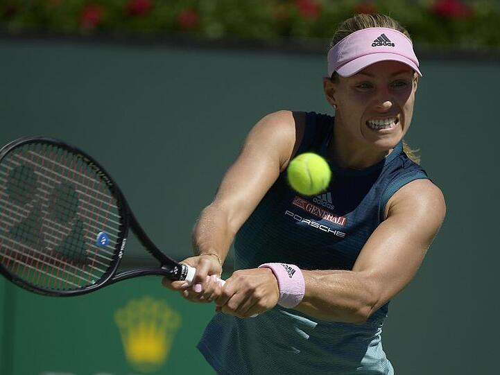 Angelique Kerber hat nach dem Sieg über Kirsten Flipkens das Halbfinale von Monterrey erreicht.