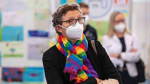 Gesundheitsreferentin Beatrix Zurek bei einem Pressetermin im Münchner Impfzentrum. (Archivbild)