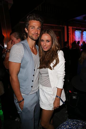 Wayne Carpendale mit Freundin Annemarie Warnkross im P1 bei "Movie meets Media"