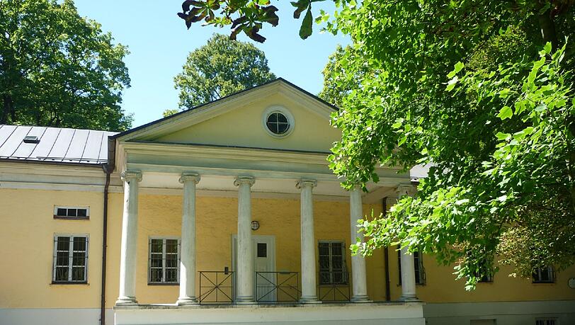 Das Schloss im Englischen Garten erstrahlt nach dem Umbau in voller Pracht. Das Schloss im Englischen Garten erstrahlt nach dem Umbau in voller Pracht.
