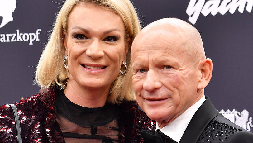 Maria H&ouml;fl-Riesch will mit Partner Johann Schrempf unbedingt auf die Piste.