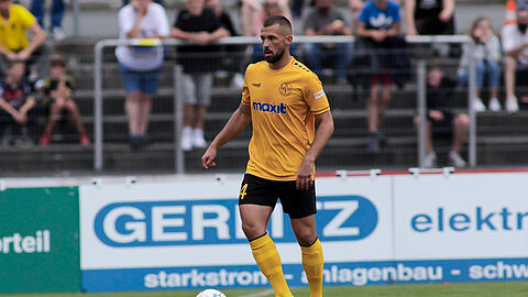 Der ehemalige Löwen-Kapitän Felix Weber ist mittlerweile Stammspieler beim nächsten Gegner SpVgg Bayreuth. Der ehemalige Löwen-Kapitän Felix Weber ist mittlerweile Stammspieler beim nächsten Gegner SpVgg Bayreuth.