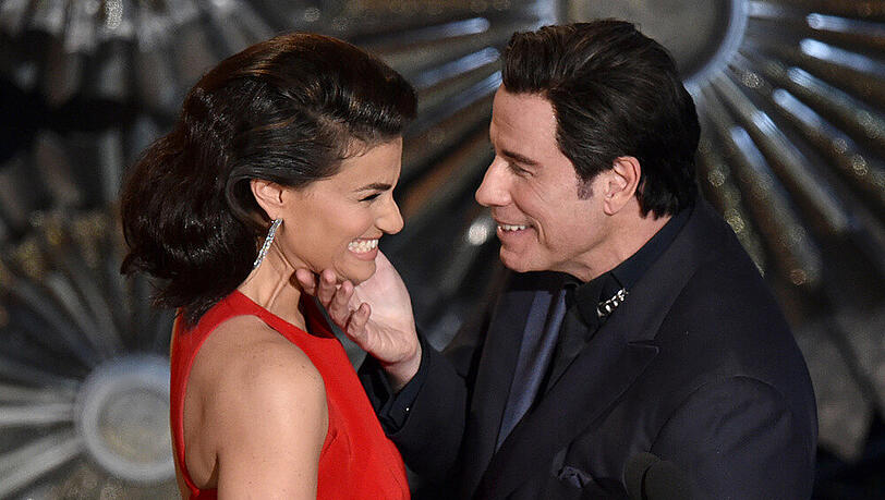 Versöhnung auf der Bühne: John Travolta und Idina Menzel bei den Oscars Versöhnung auf der Bühne: John Travolta und Idina Menzel bei den Oscars