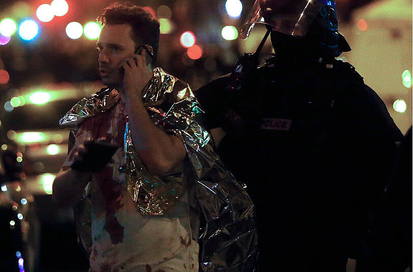 Schüsse, Explosionen, Tote und Verletzte: die Bilder von der verheerenden Anschlagsserie in Paris.