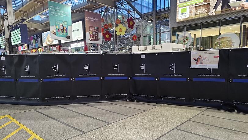 Der neue Bauzaun am Hauptbahnhof.