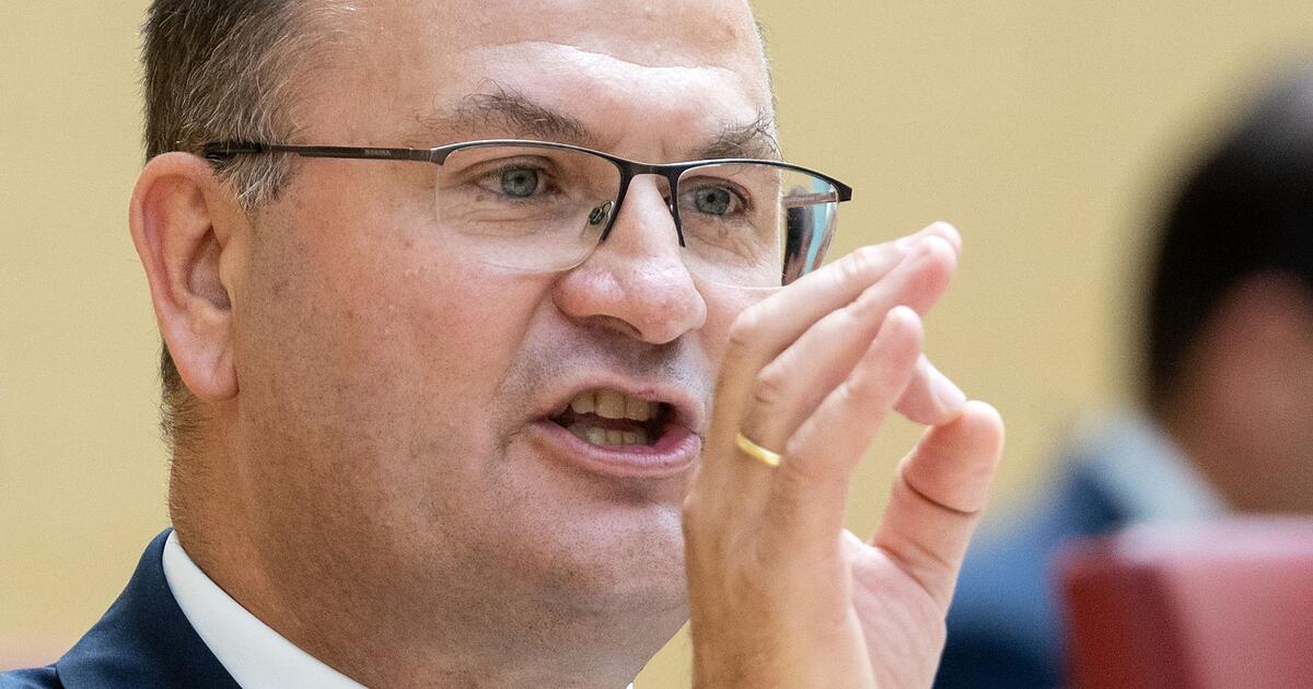 Schuldenbremse: Füracker kontert Reformbemühungen | Abendzeitung München