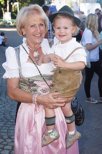 Der Festzug, der Anstich, die Gäste: So schön ist's beim Aubinger Herbstfest.