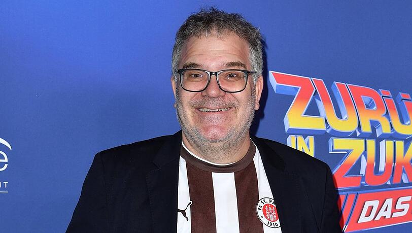 Elton wagt sich mit dem "Traumschiff" auf fremdes Terrain.