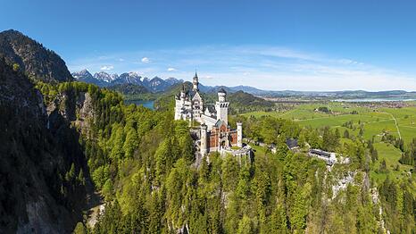Bald mit der Streifenkarte zu erreichen: Schloss Neuschwanstein.