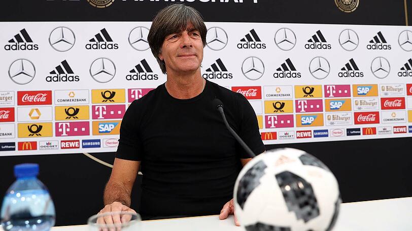 Bundestrainer Jogi Löw bei der Pressekonferenz am Montag.