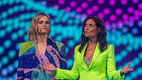 Komikerin Hazel Brugger (l.) und die ehemalige ESC-Kandidatin Sandra Studer führten durch den Abend.