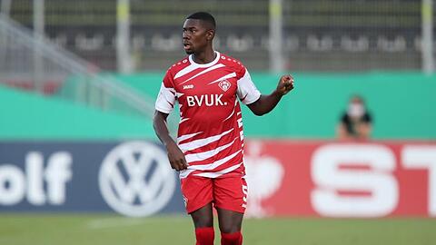 Leroy Kwadwo verlässt die Würzburger Kickers. (Archivbild)