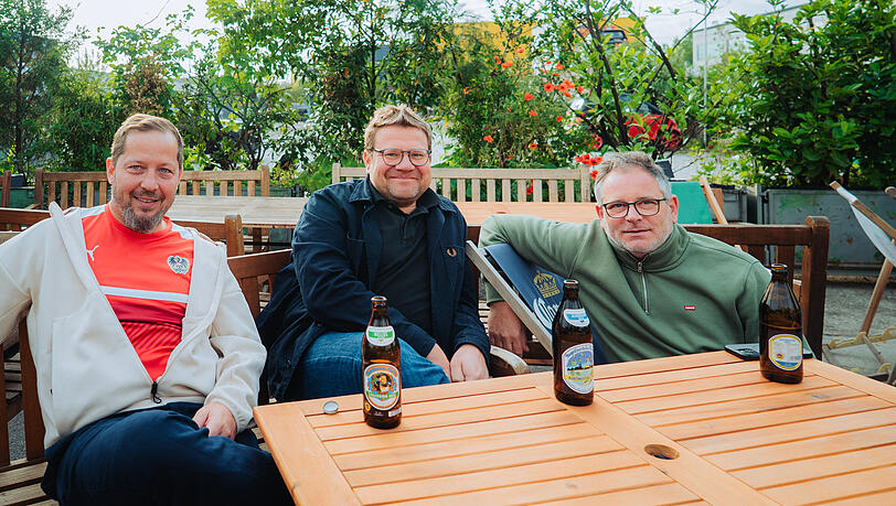 Wolfram (v.l.) hat österreichische Wurzeln. Christian und Robert sind zur Unterstützung mitgekommen. Wolfram (v.l.) hat österreichische Wurzeln. Christian und Robert sind zur Unterstützung mitgekommen.