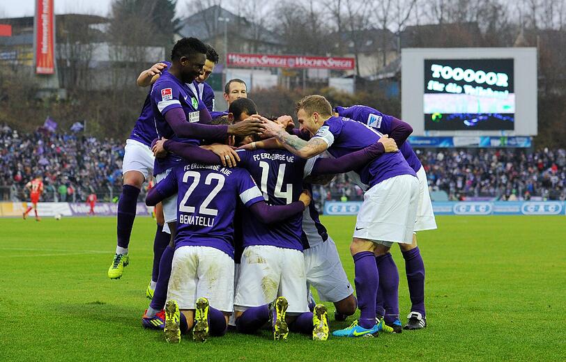 Erzgebirge Aue überholt den TSV 1860 vorerst.