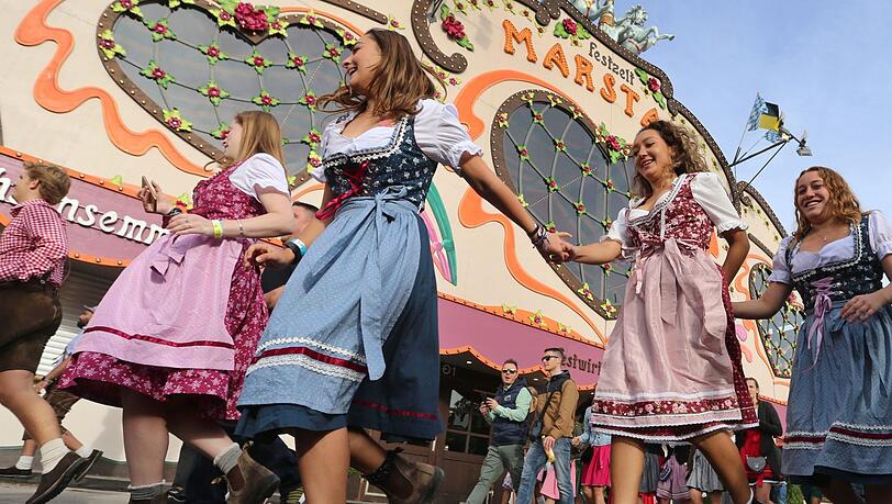 Frauen in Notlage steht auf der Wiesn heuer wieder die Aktion Sichere Wiesn zur Seite. (Symbolfoto)